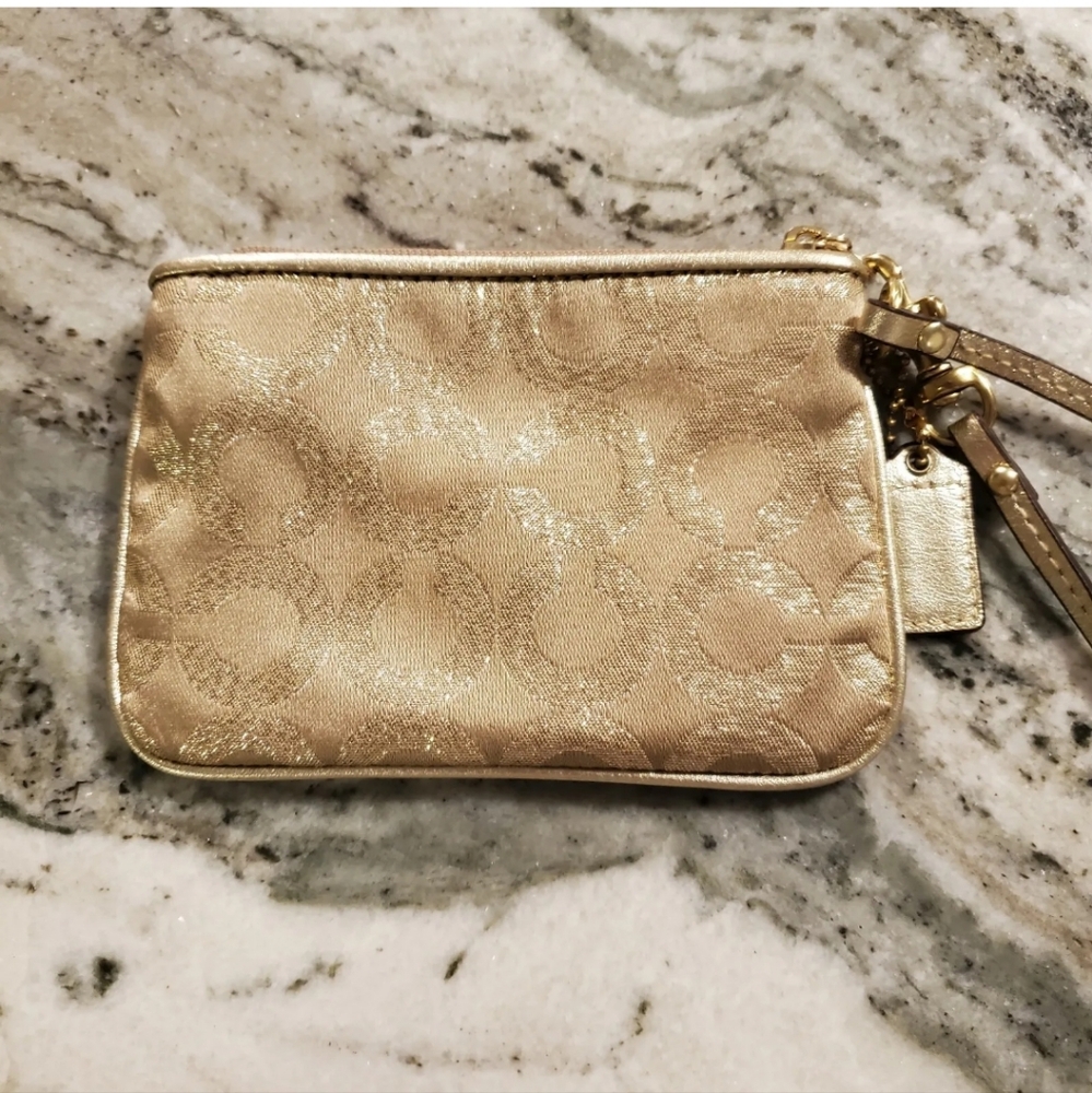 Coach wristlet - Picture 6 of 7